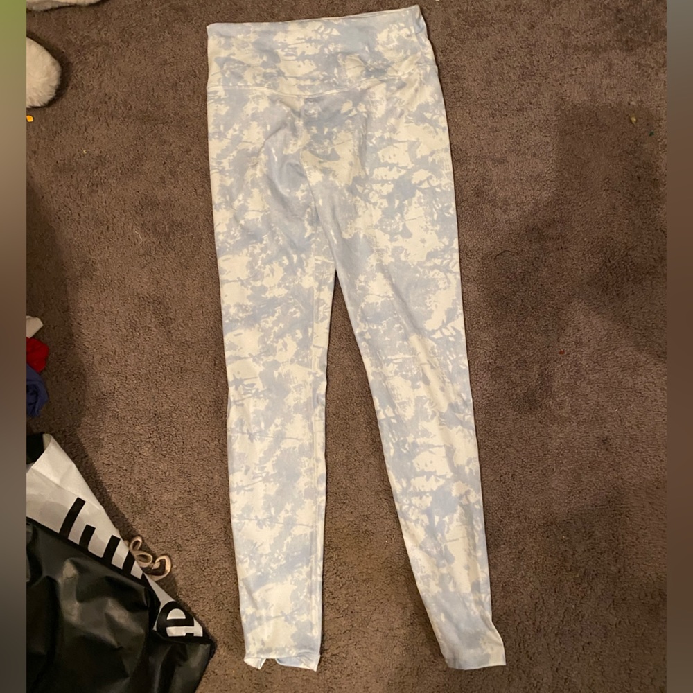 Marble leggings size medium